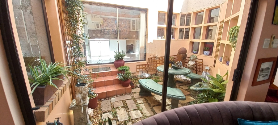 5 Bedroom Property for Sale in Bonnievale Western Cape